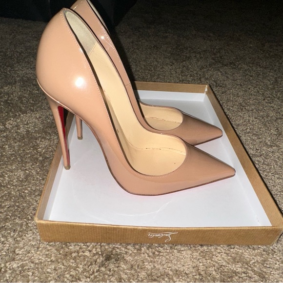 Lou bouton So Kate nude - Picture 9 of 13